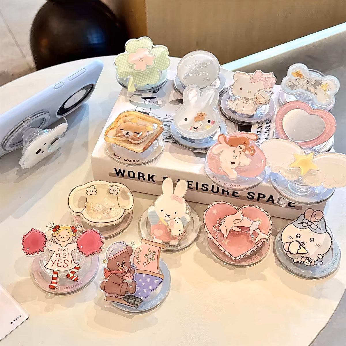 Cute Rotating Star-Wing MagSafe Stand — Strong Magnetic Adhesion & Portable