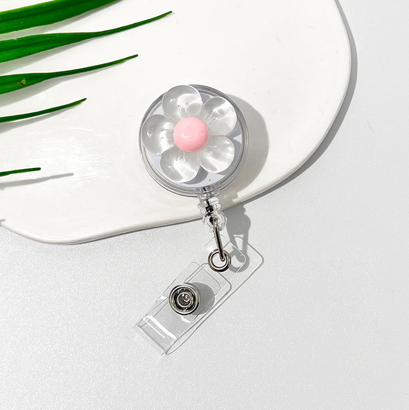 Flower-Themed Retractable Badge Reel with Belt Clip — Durable, Anti-Loss ID Holder for Doctors & Nurses — Self-Retracting Badge Clip