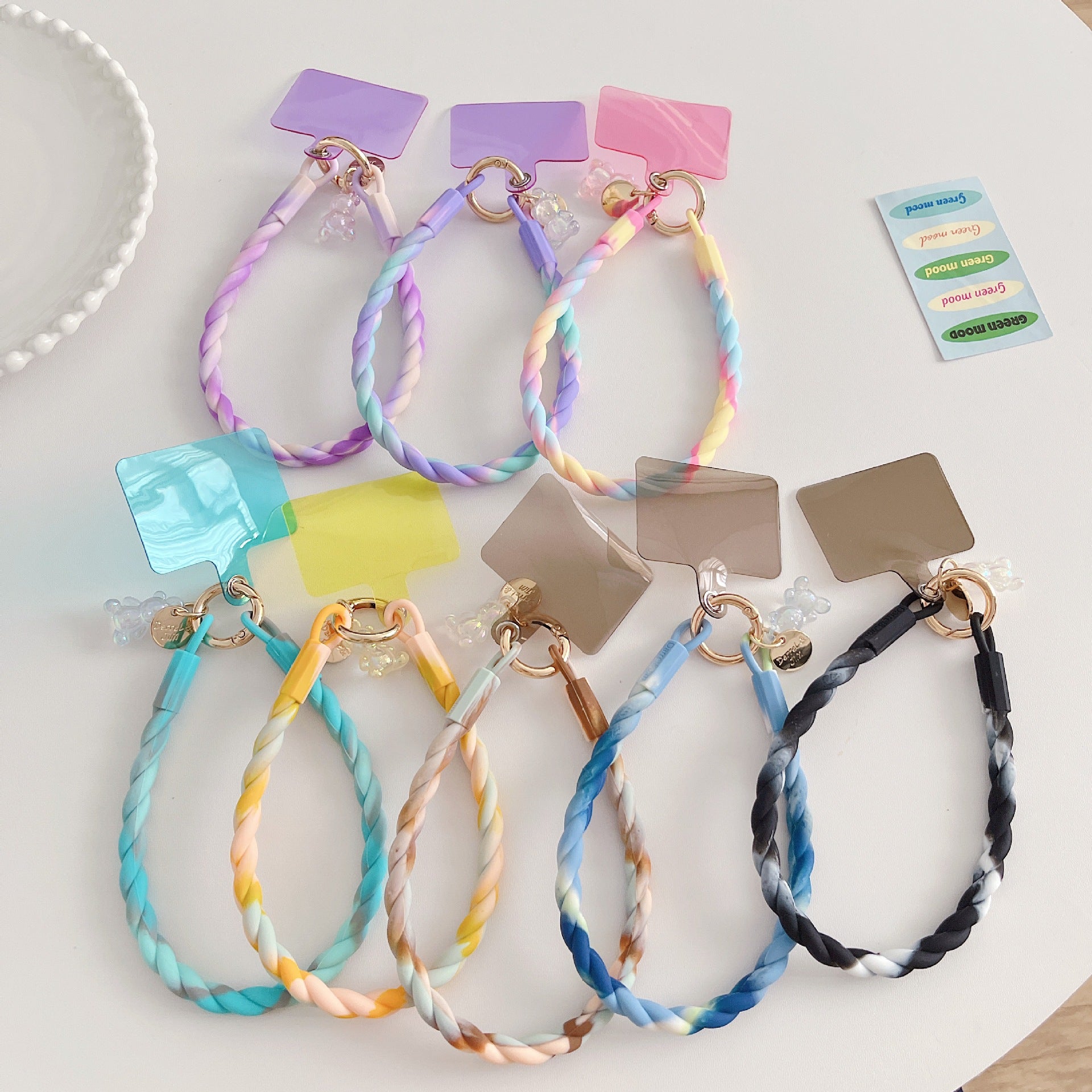 Macaron-Colored Silicone Phone Lanyard — Glow-in-the-Dark Bear Charm, Detachable Wrist Strap & Anti-Loss Phone Chain