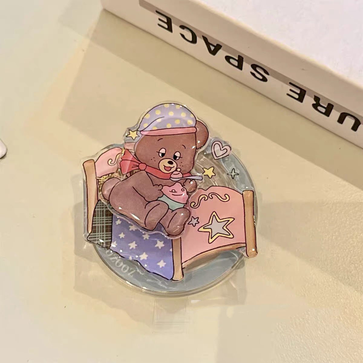 Cute Rotating Star-Wing MagSafe Stand — Strong Magnetic Adhesion & Portable