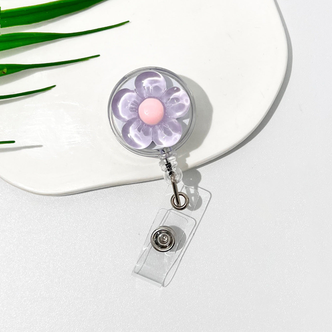 Flower-Themed Retractable Badge Reel with Belt Clip — Durable, Anti-Loss ID Holder for Doctors & Nurses — Self-Retracting Badge Clip